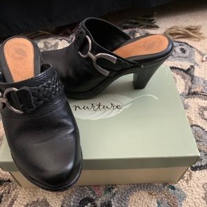 Nurture Clogs